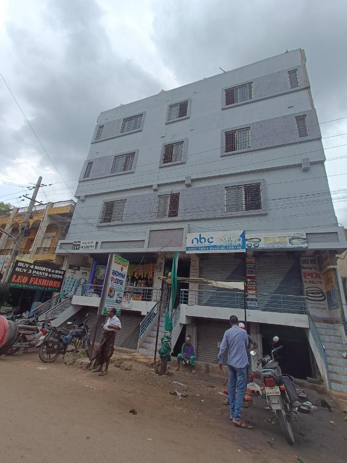 Radhika Lodge Bellary Eksteriør billede